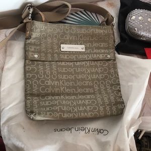 Calvin Klein Signature Crossbody 100% Authentic